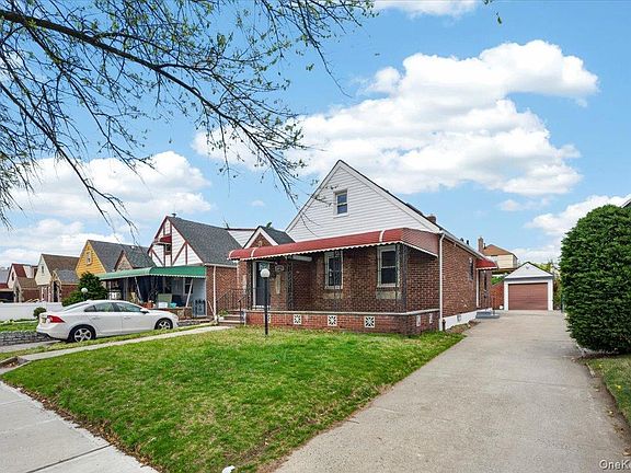2nd image of 18723 Brinkerhoff Avenue