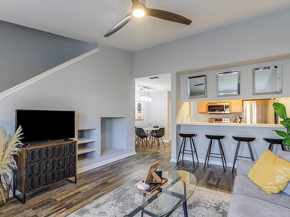 5th image of 2738 W Tharpe St APT 1002