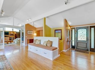 57 N Maple Ave, Basking Ridge, NJ 07920