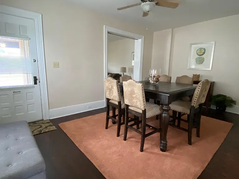 1144 Memorial Ave — Photo 7