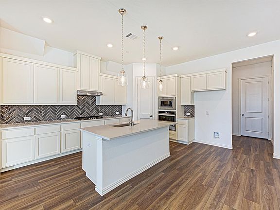 Aria Estates Townhomes - Brown Interior Image 3