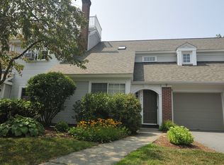 40 Southwind Dr, Burlington, VT 05401