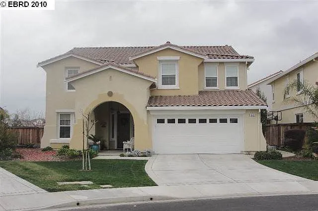 812 Oakmont Ct photo 1