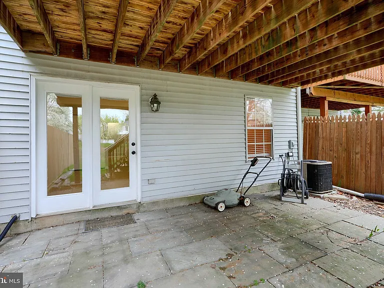 733 Reedy Cir — Photo 29