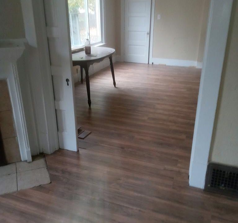2nd image of 2103 W 93rd St