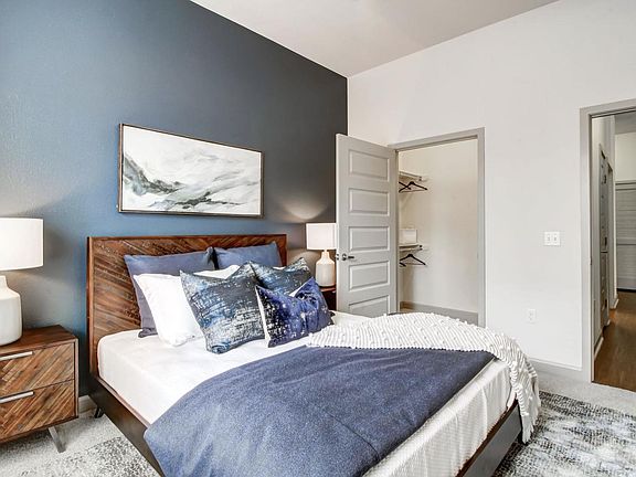 4th image of 70 W Byers Pl