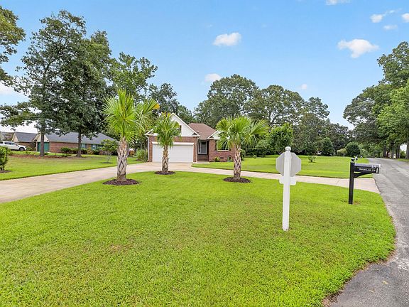 2nd image of 18 Ridge Lake Dr