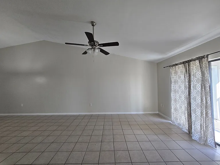 4815 Triton Ct E #11 — Photo 11