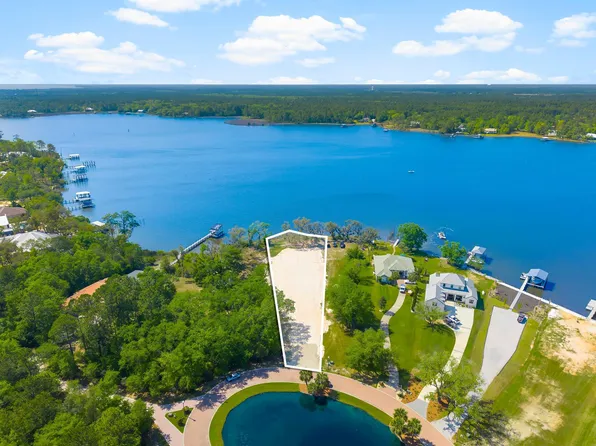 104 Lagrange Cove Cir, Freeport, FL 32439