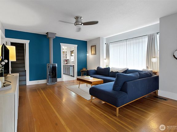 4th image of 422 Wilson Street SE