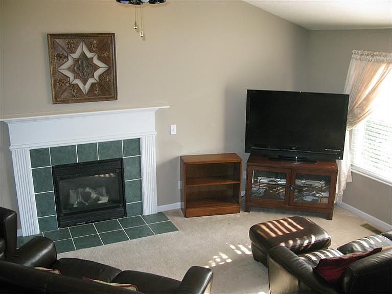 2nd image of 1179 Stableview Cir
