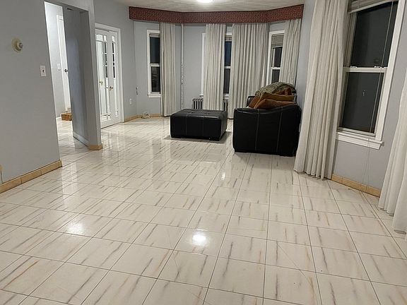 2nd image of 18 Walnut Rd #2