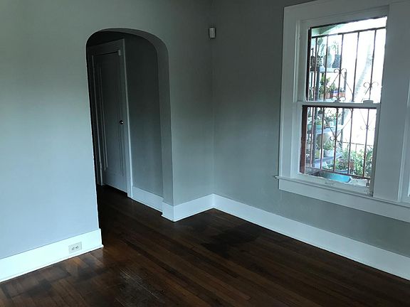 4th image of 1601 W Woodlawn Ave #2