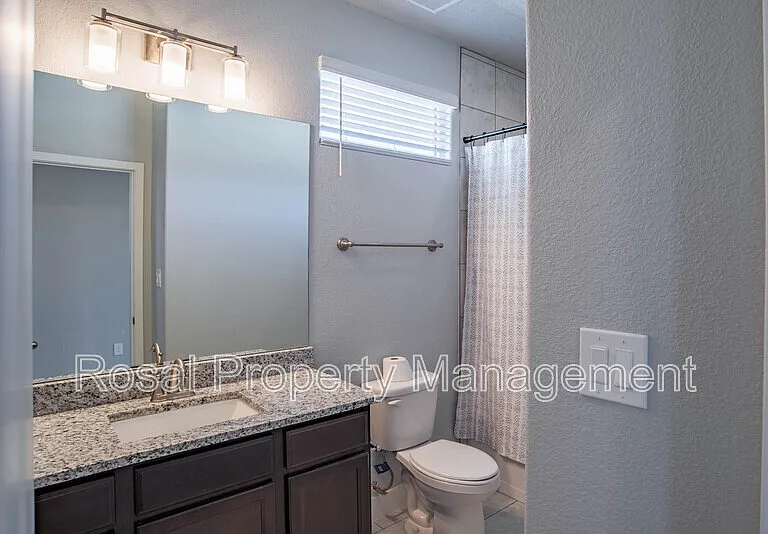 933 Northern Blvd NE — Photo 10