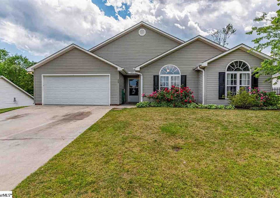 1st image of 205 Kingfisher Dr