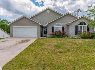 205 Kingfisher Dr, Simpsonville, SC 29680