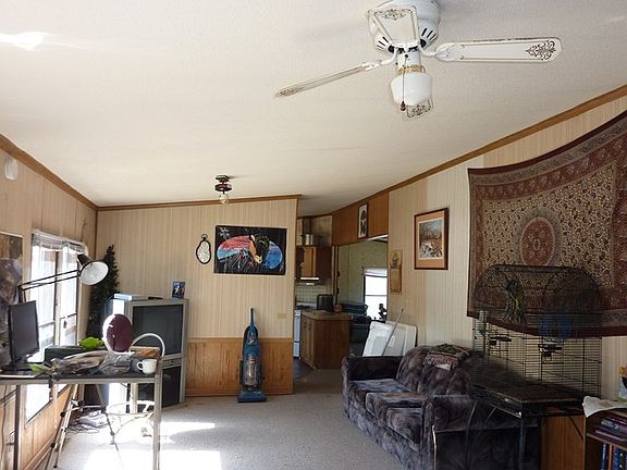 3rd image of 740 E King Lake Ln