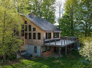 304 Green Bay Rd, Peacham, VT 05862