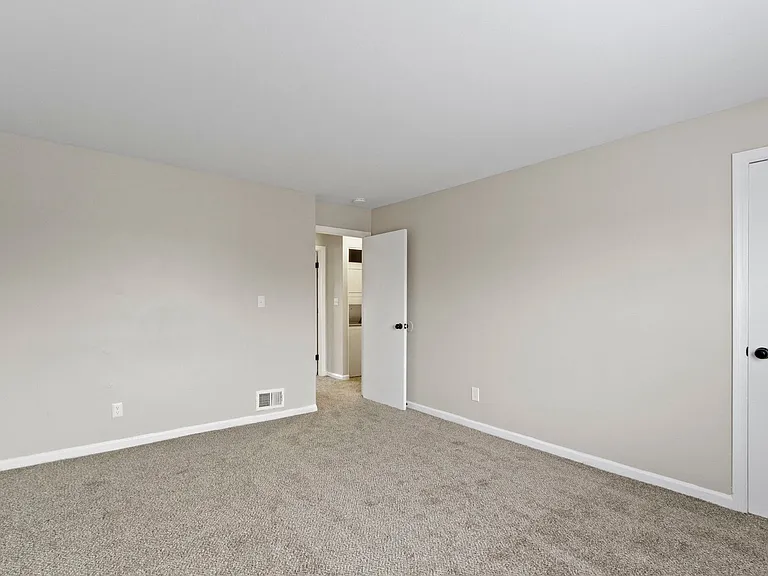 The Prairies Apartment Homes — Photo 29