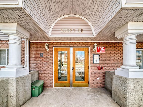 5th image of 10827 85th Ave NW #101