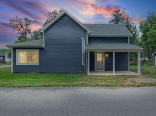 1031 N Agnew St, Winamac, IN 46996