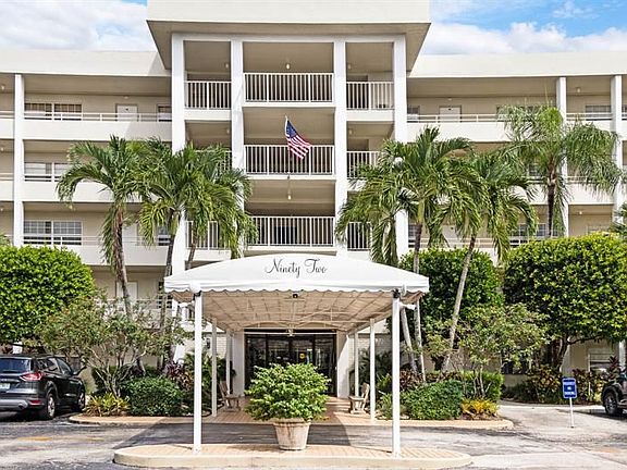 4th image of 804 Cypress Blvd APT 209