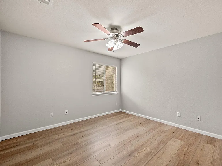 1429 Davis Mountain Loop — Photo 25