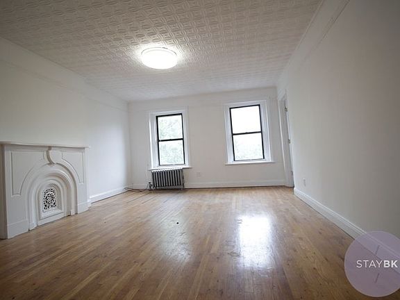 3rd image of 21 Jefferson Ave #4