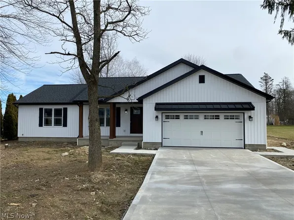 11210 Miller Ave NE, Hartville, OH 44632