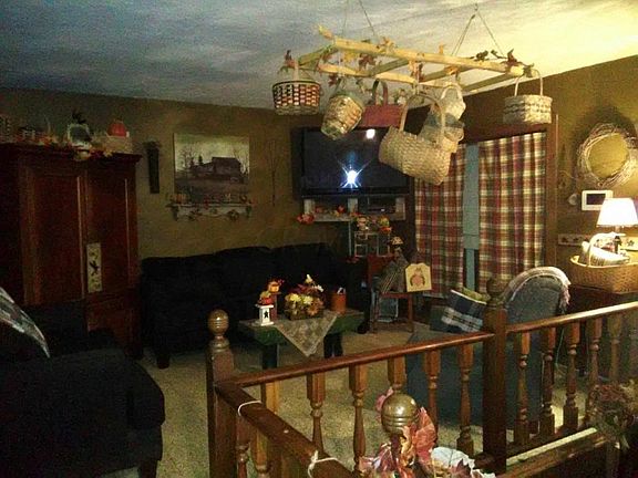2nd image of 956 Cherrydale Ave