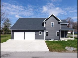 230 W 7th St #1, Harrod, OH 45850