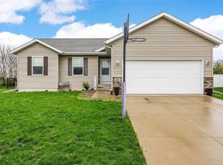 6106 Deer Stone Ct SW, Cedar Rapids, IA 52404