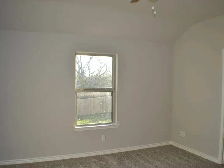 1101 Southridge Ln — Photo 9