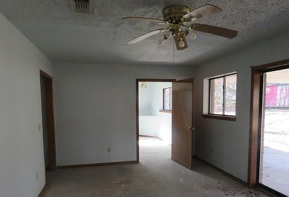 2nd image of 28 Country Creek Dr