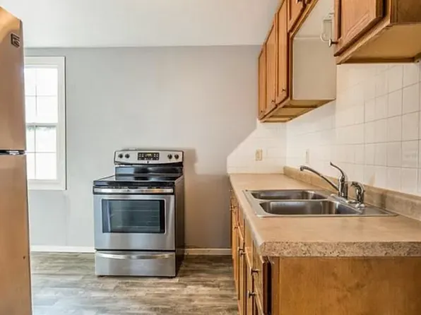 211 E 26th St, 211 E 26th St APT 1, Sioux Falls, SD 57105