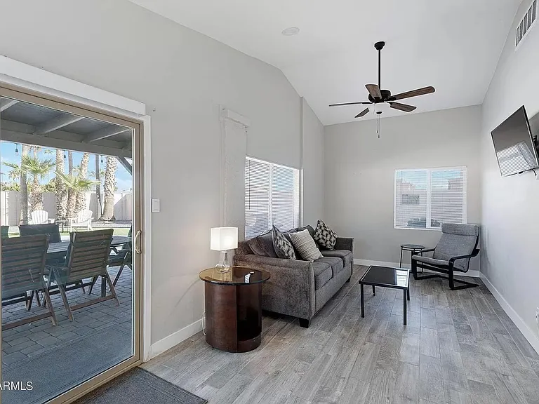1834 E Alameda Dr — Photo 20