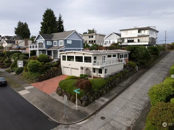 4301 SW Donald Street, Seattle, WA 98116