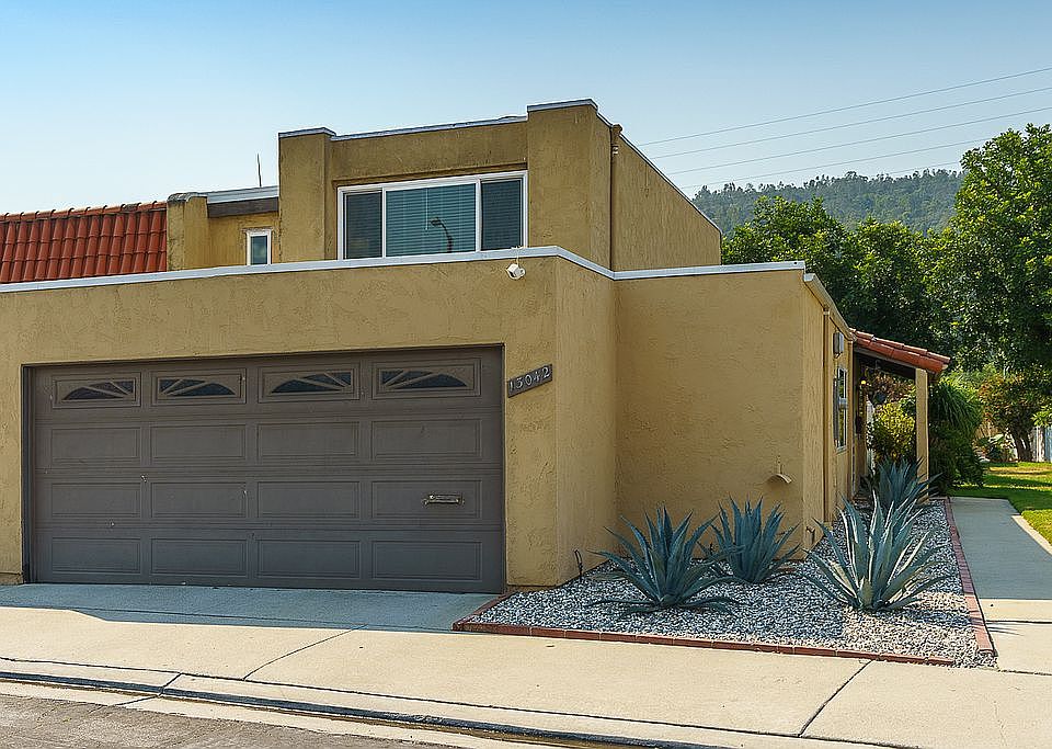 1st image of 13042 Thoroughbred Way