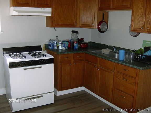 4th image of 501 E Ward St