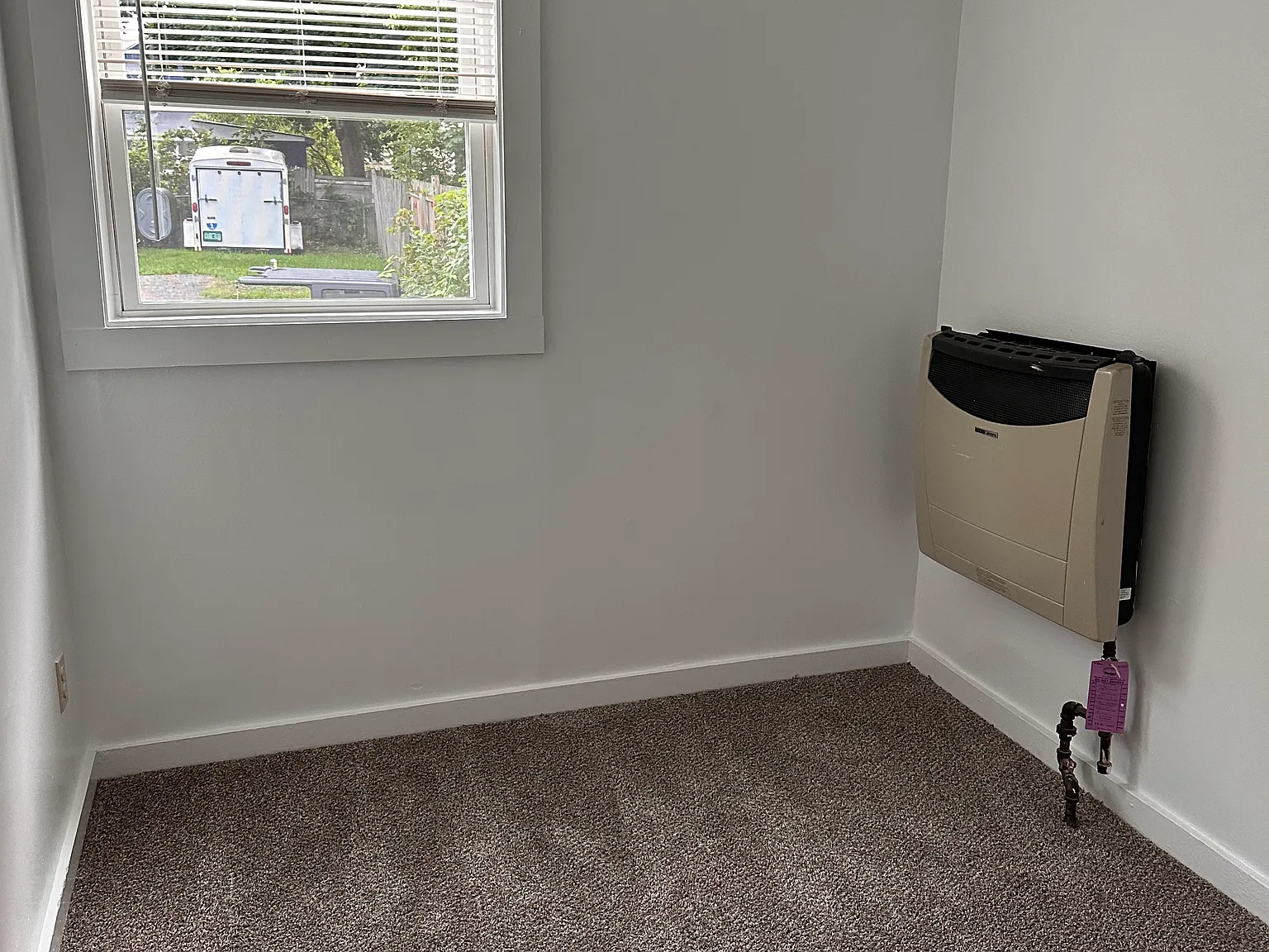 4 bed, 1000 sqft, $2,500 — Photo 3