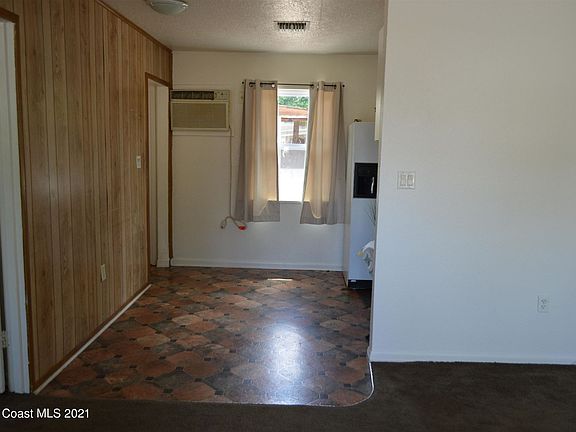4th image of 4465 Shaw Ave