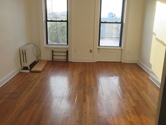 4th image of 448 3rd Ave #4L