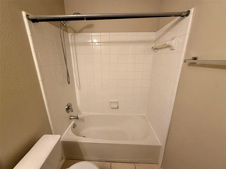 3715 Lindenfield Dr — Photo 19