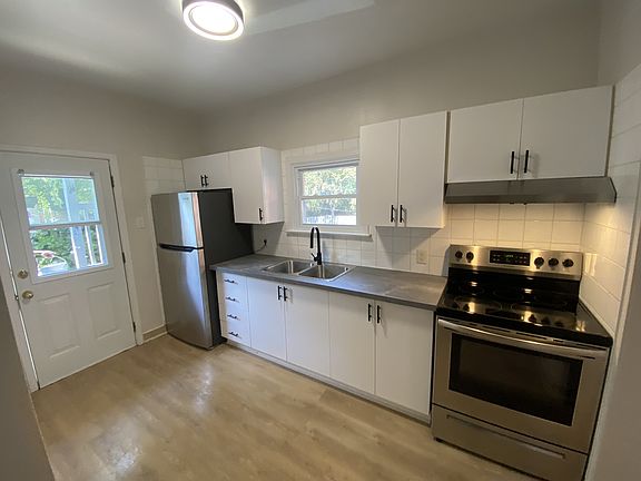 2nd image of 162 Ivy Cres