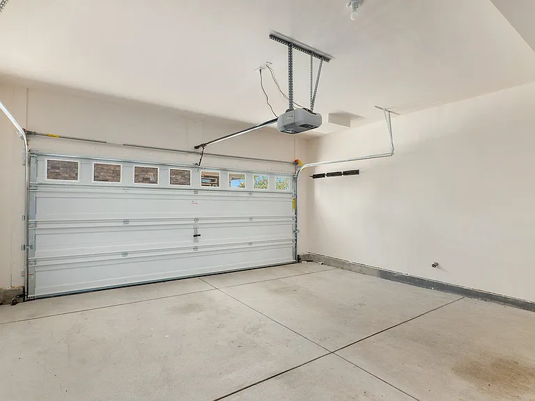 26126 E Byers Pl — Photo 7