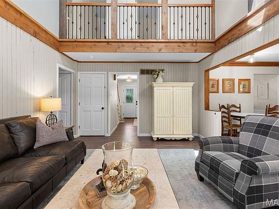 5th image of 15574 Highcroft Dr