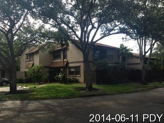 3rd image of 1931 Bayberry Dr