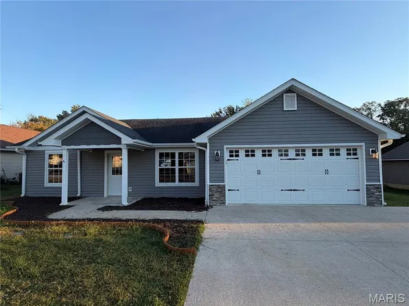 104 Avery Ln, Poplar Bluff, MO 63901