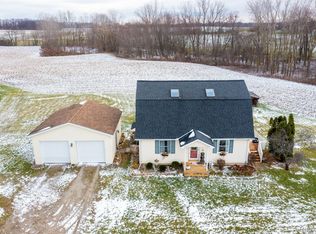 9195 Schill Rd, Saline, MI 48176