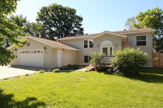 1st image of 554 Janesville St NE